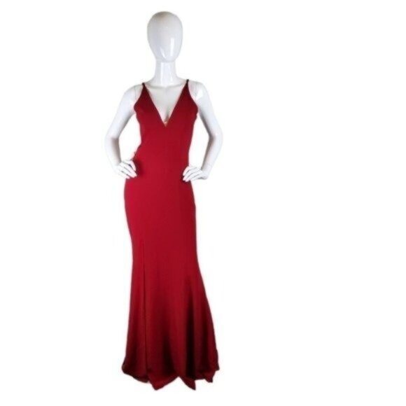 Dress the Population Dresses & Skirts - Dress The Population Sandra Plunging V-neck Sleeveless Formal Gown Red Medium